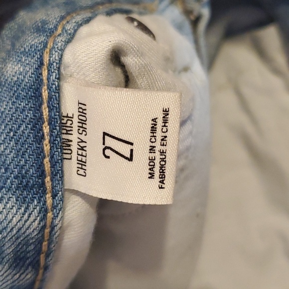 BDG Urban Outfitters Denim Jeans Cutoffs Shorts Size 27 Cheeky Light Wash - Picture 7 of 9